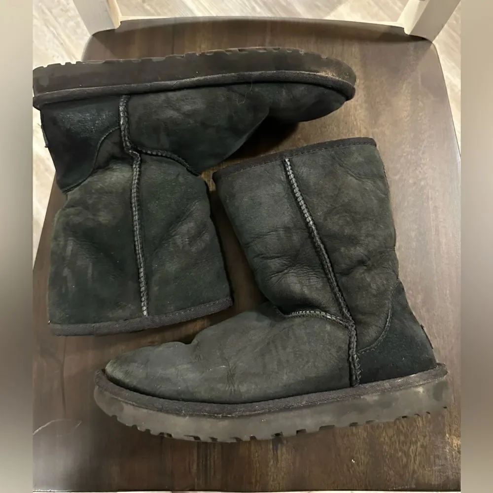 Ugg Classic Short II black size 8 - Picture 4 of 7